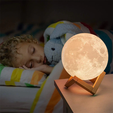 Charger l&#39;image dans la galerie, Veilleuse en forme de lune multicolore rechargeable
